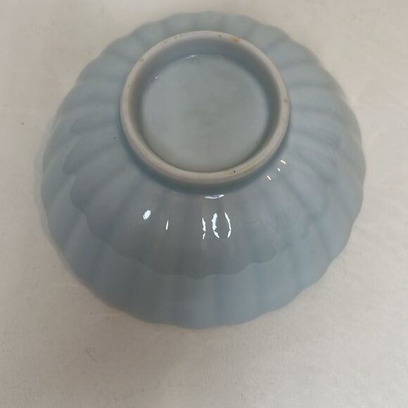 Porcelain Bowl 4 3/4 In Round 1 3/4 In Tall Vintage Sea Stripe Blue Green Ribbed - Picture 4 of 8